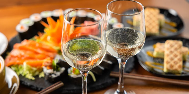 Romantické menu pre dvoch: Sushi, Poke bowl či Ca Kho To