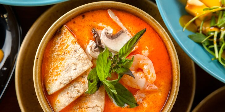 Trojchodové Poké menu vo vietnamskej reštaurácii Gao Restaurant
