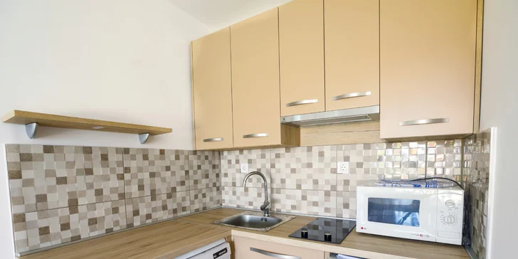 Dovolenka na ostrove Šolta - apartmány až pre 4 osoby len 150 m od mora