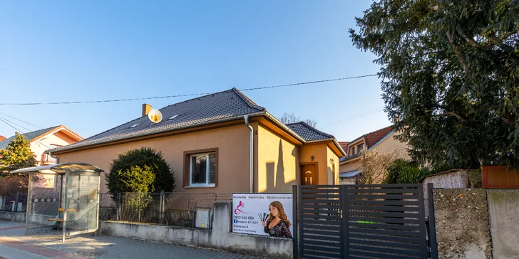 Kozmetické ošetrenia pre krásnu a zdravú pleť: Liftingové ošetrenie pleti Dermo V4 alebo rádiofrekvencia tváre, krku a dekoltu