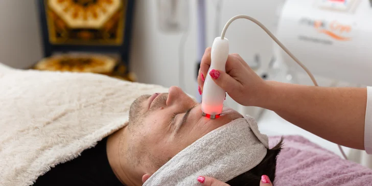 Kozmetické ošetrenia pre krásnu a zdravú pleť: Liftingové ošetrenie pleti Dermo V4 alebo rádiofrekvencia tváre, krku a dekoltu