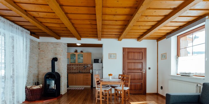 Pobyt v krásnom prostredí Veľkej Fatry len 3 km od Vlkolínca: apartmány a drevenice s kuchyňou, terasou a príjemným wellness