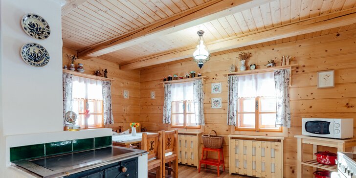 Pobyt v krásnom prostredí Veľkej Fatry len 3 km od Vlkolínca: apartmány a drevenice s kuchyňou, terasou a príjemným wellness