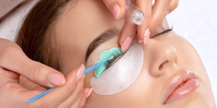Lash lifting mihalníc a laminácia obočia v Lara Beauty