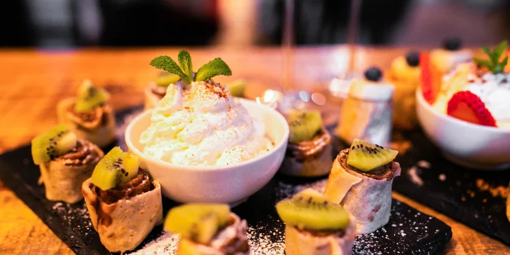Pochúťka od Pána Wafličku: Sladké palacinkové sushi s rôznymi náplňami