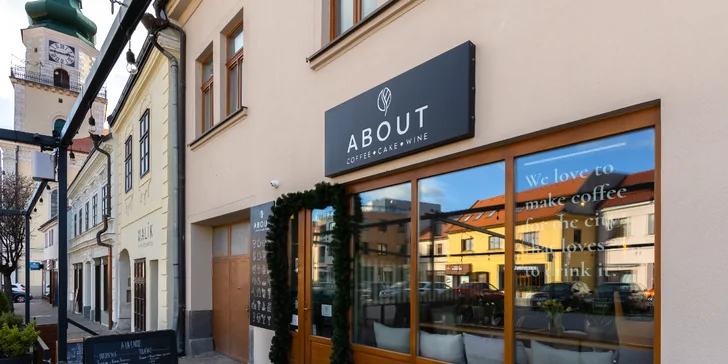 Žlté Curry alebo otvorené vouchery na konzumáciu jedál a nápojov v About coffee&food