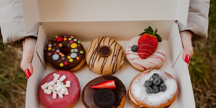 Sladučké donuty z Amore Donut: Tradičné potešenie na netradičný spôsob. Na výber až 11 druhov!