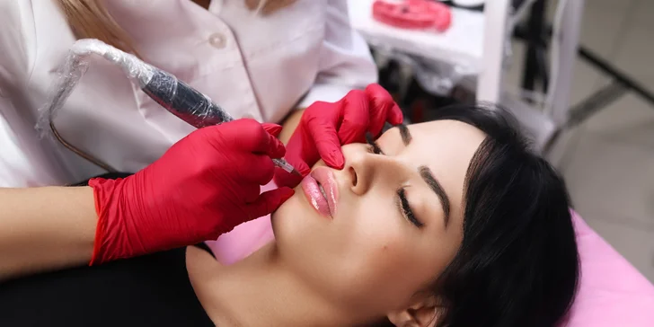 Permanentný make-up pier, púdrové obočie alebo korekcia obočia