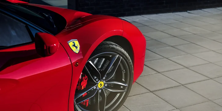 Adrenalínová jazda na Ferrari či Lamborghini!