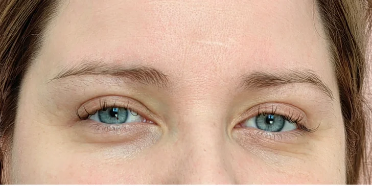Microblading obočia s korekciou v GLAMORA Beauty Salon