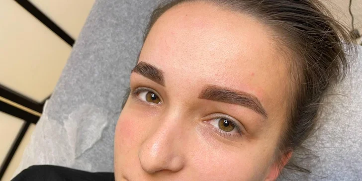 Permanentný make-up pier, púdrové obočie alebo korekcia obočia