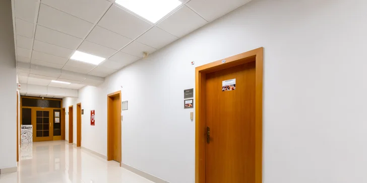Maderoterapia: klasická, s peelingom či alginátovou maskou