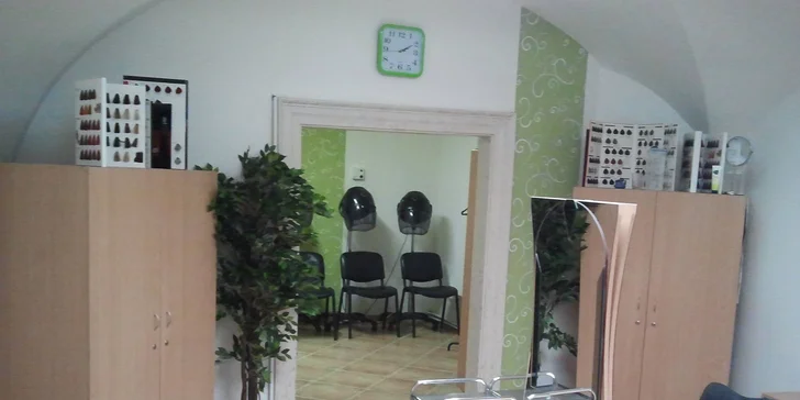 Kadernícke služby v Inffinity: Strihanie, farbenie alebo hĺbková regenerácia vlasov
