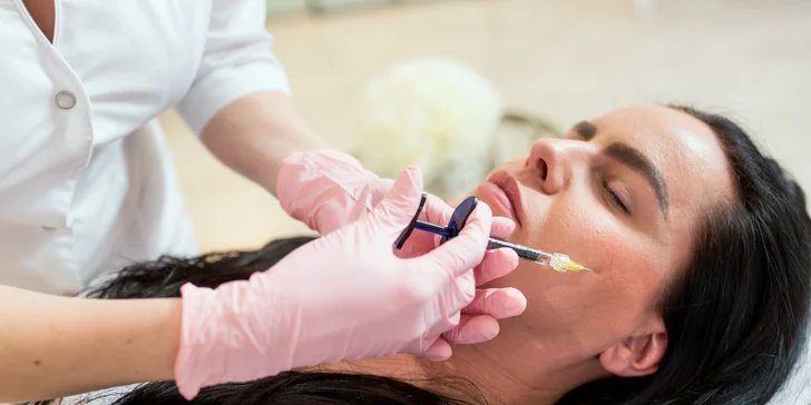 Intenzívna regenerácia: Mezoterapia tváre, krku, dekoltu a rúk