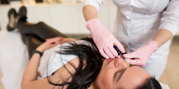 Intenzívna regenerácia: Mezoterapia tváre, krku, dekoltu a rúk