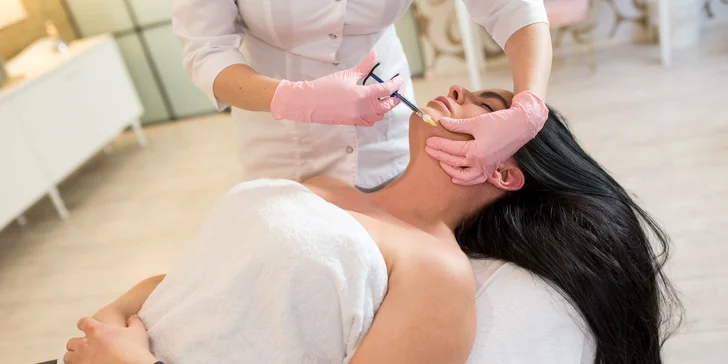 Intenzívna regenerácia: Mezoterapia tváre, krku, dekoltu a rúk