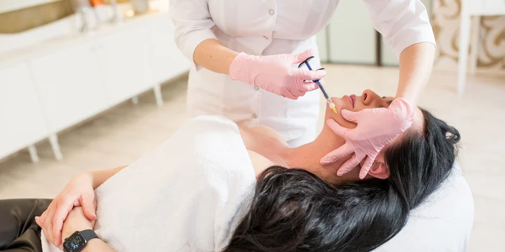 Intenzívna regenerácia: Mezoterapia tváre, krku, dekoltu a rúk