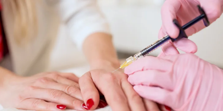 Intenzívna regenerácia: Mezoterapia tváre, krku, dekoltu a rúk