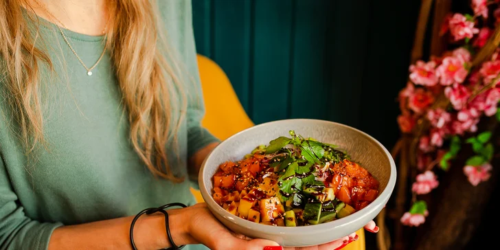 Japonské špeciality v SUSHINAMI: Poke bowl, sushi, Tom Kha Gai či Katsu