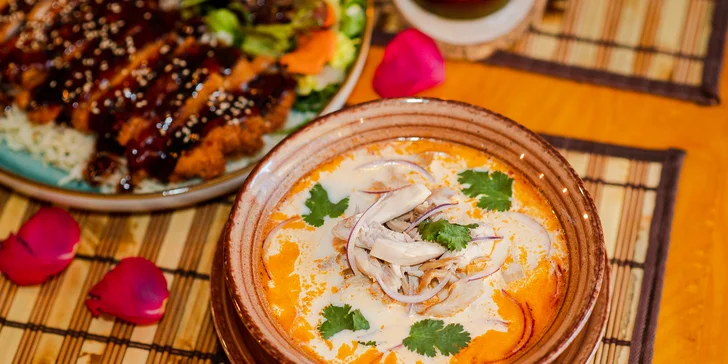 Japonské špeciality v SUSHINAMI: Tom Kha Gai polievka s kuracím Tori alebo Curry Katsu