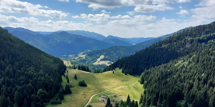 Celodenná lyžovačka pre veľkých aj malých v rodinnom stredisku Malinô Brdo