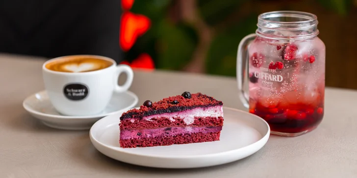 Chutné chvíle v Iconic Lifestyle place: Káva, koláč a limonáda podľa výberu