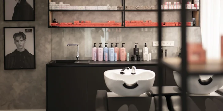 Regeneračné vlasové terapie pre kučeravé, blond alebo poškodené vlasy v beauty bar concept