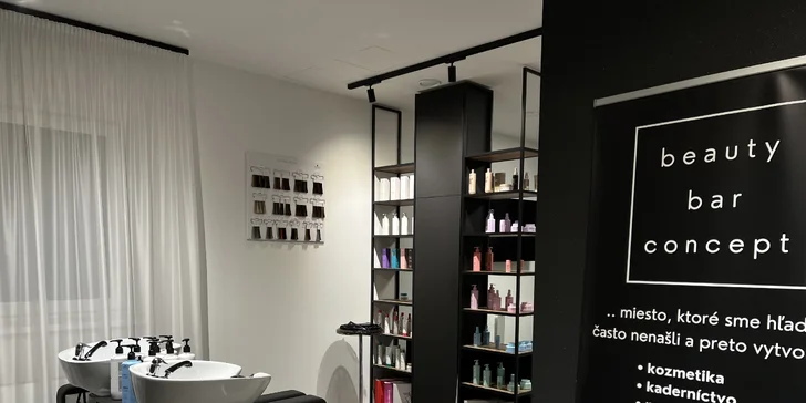 Regeneračné vlasové terapie pre kučeravé, blond alebo poškodené vlasy v beauty bar concept