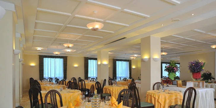 Pobyt v Rimini: 3* hotel hneď pri pláži, raňajky a bazén, first minute zľavy