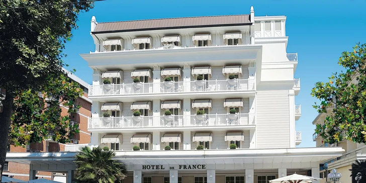 Pobyt v Rimini: 3* hotel hneď pri pláži, raňajky a bazén, first minute zľavy