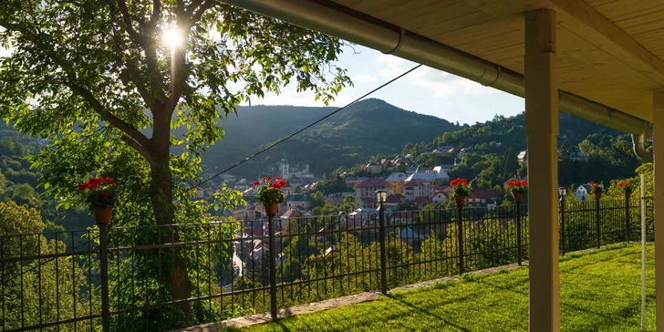 Penzión s krásnym výhľadom na Banskú Štiavnicu: vlastná reštaurácia aj raňajky v cene