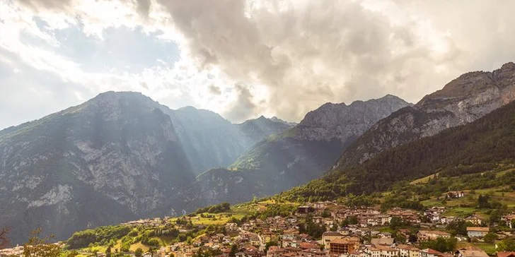 Aktívny pobyt blízko jazera Molveno a mesta Trento: polpenzia, vírivka aj karta na MHD a zľavy