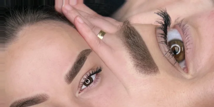 Microblading alebo púdrové obočie v London Beauty