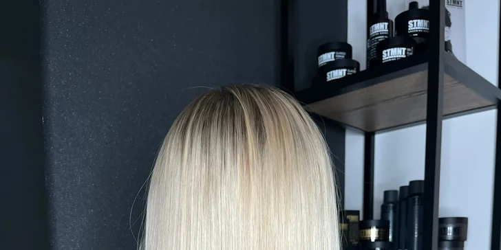 Regeneračné vlasové terapie pre kučeravé, blond alebo poškodené vlasy v beauty bar concept