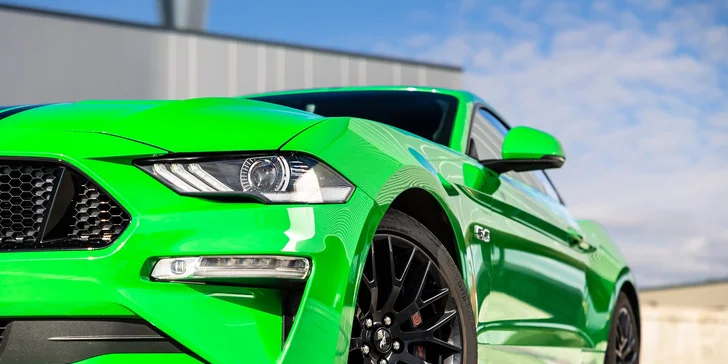 Jazda v nadupanom žihadle FORD MUSTANG ako vodič alebo spolujazdec až v 4 mestách