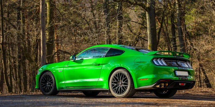 Jazda v nadupanom žihadle FORD MUSTANG ako vodič alebo spolujazdec až v 4 mestách