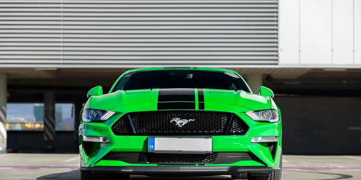 Jazda v nadupanom žihadle FORD MUSTANG ako vodič alebo spolujazdec až v 4 mestách