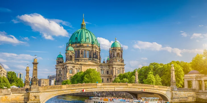 Berlín s festivalom jedla a exotický aquapark Tropical island