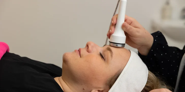Laserová diagnostika alebo ošetrenia pleti