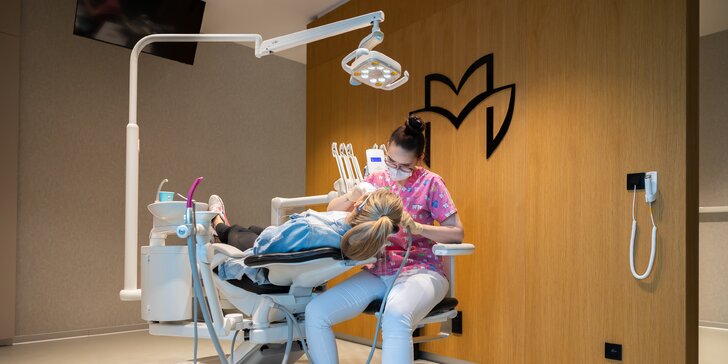 Dentálna hygiena pre deti i dospelých, ambulantné bielenie zubov aj darčeková poukážka na stomatologické úkony