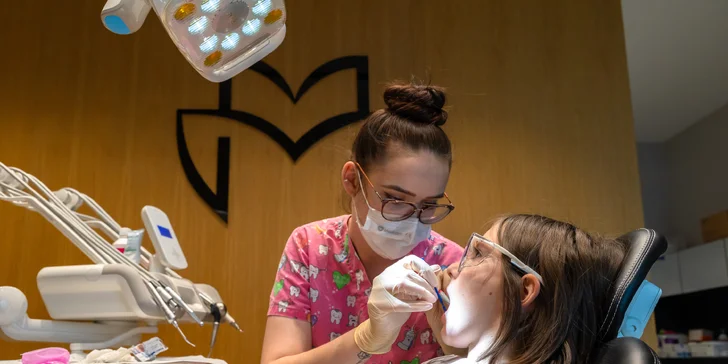 Dentálna hygiena pre deti i dospelých, ambulantné bielenie zubov aj ošetrenie zubného kazu