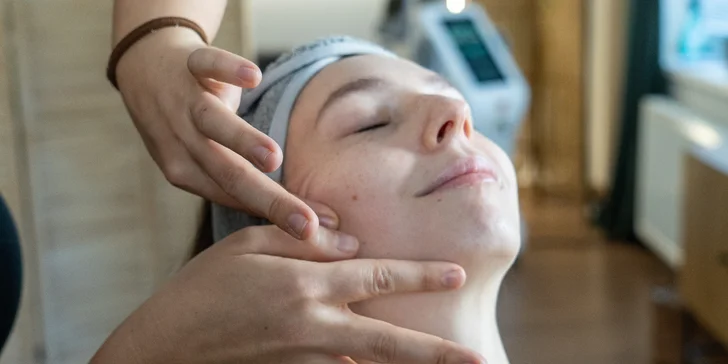 Novinka v Xbody Petra: Neinvazívny lifting, ktorý dostane vašu tvár do formy