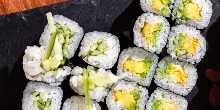 Fajnové sushi menu pre dvoch s tradičnou miso polievkou