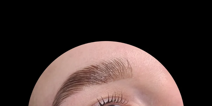 Úprava obočia a rias: Farbenie Hennou, laminácia či Lash lift