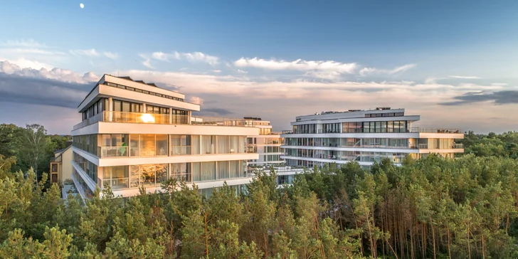 Pobyt pri Balte a jazere Jamno: špičkové apartmány na skok od pláže, so stravou aj wellness