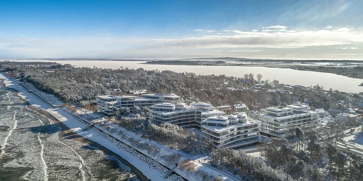 Pobyt pri Balte a jazere Jamno: špičkové apartmány na skok od pláže, so stravou aj wellness