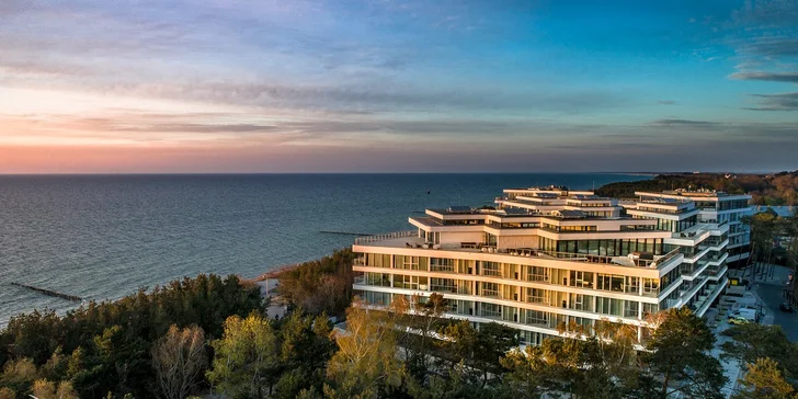 Pobyt pri Balte a jazere Jamno: špičkové apartmány na skok od pláže, so stravou aj wellness
