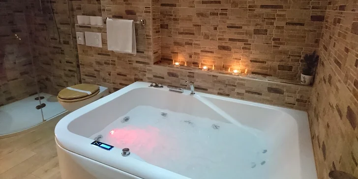 Romantický pobyt v Prahe s raňajkami, sektom a privátnym wellness priamo na izbe