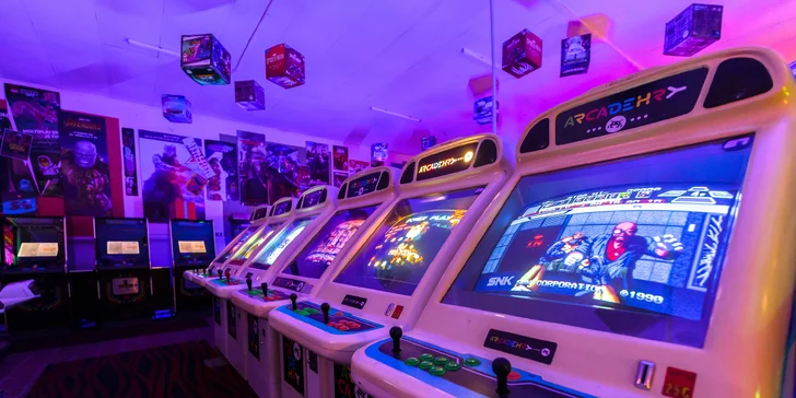 Vstúpte do sveta retro videohier v RGB Aréne
