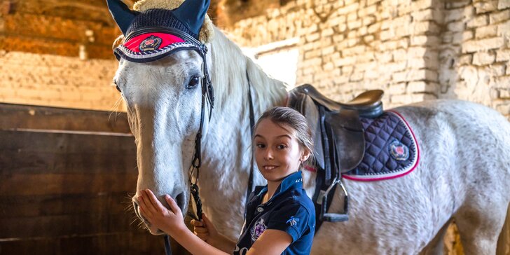 Kurz jazdy na koni s inštruktorom pre deti od 4 rokov aj dospelých